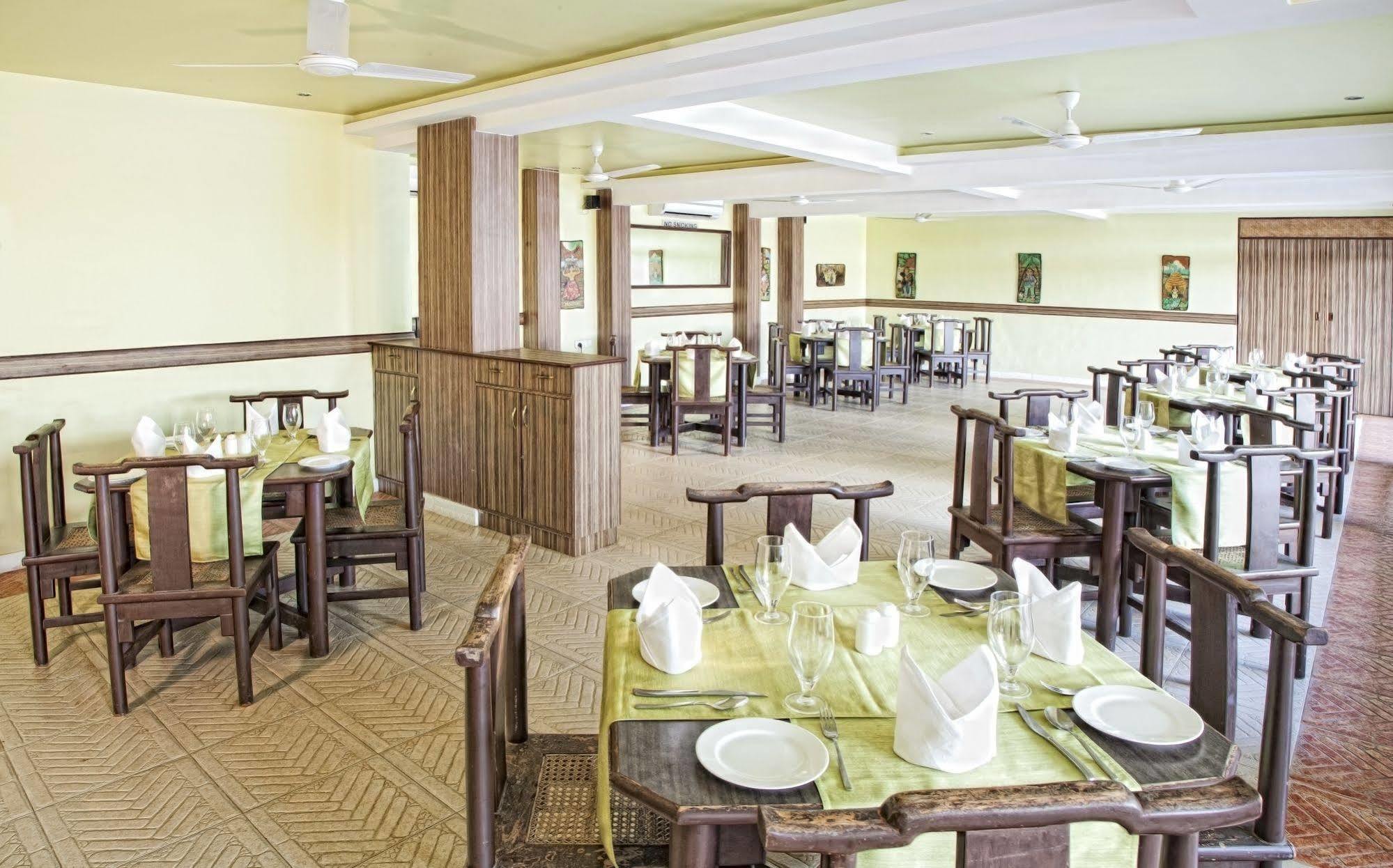 Crystal By Morpho, Goa Villagio Resort Betalbatim Eksteriør bilde