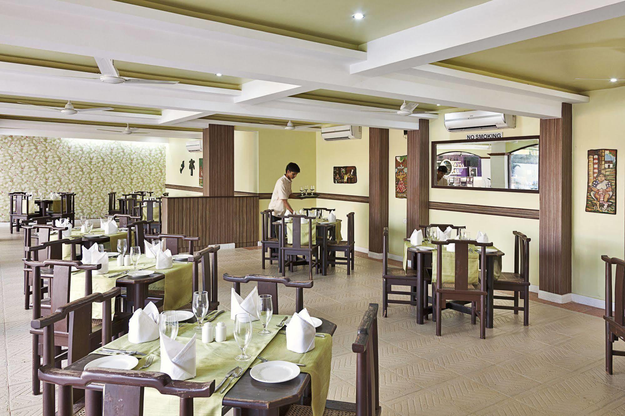 Crystal By Morpho, Goa Villagio Resort Betalbatim Eksteriør bilde